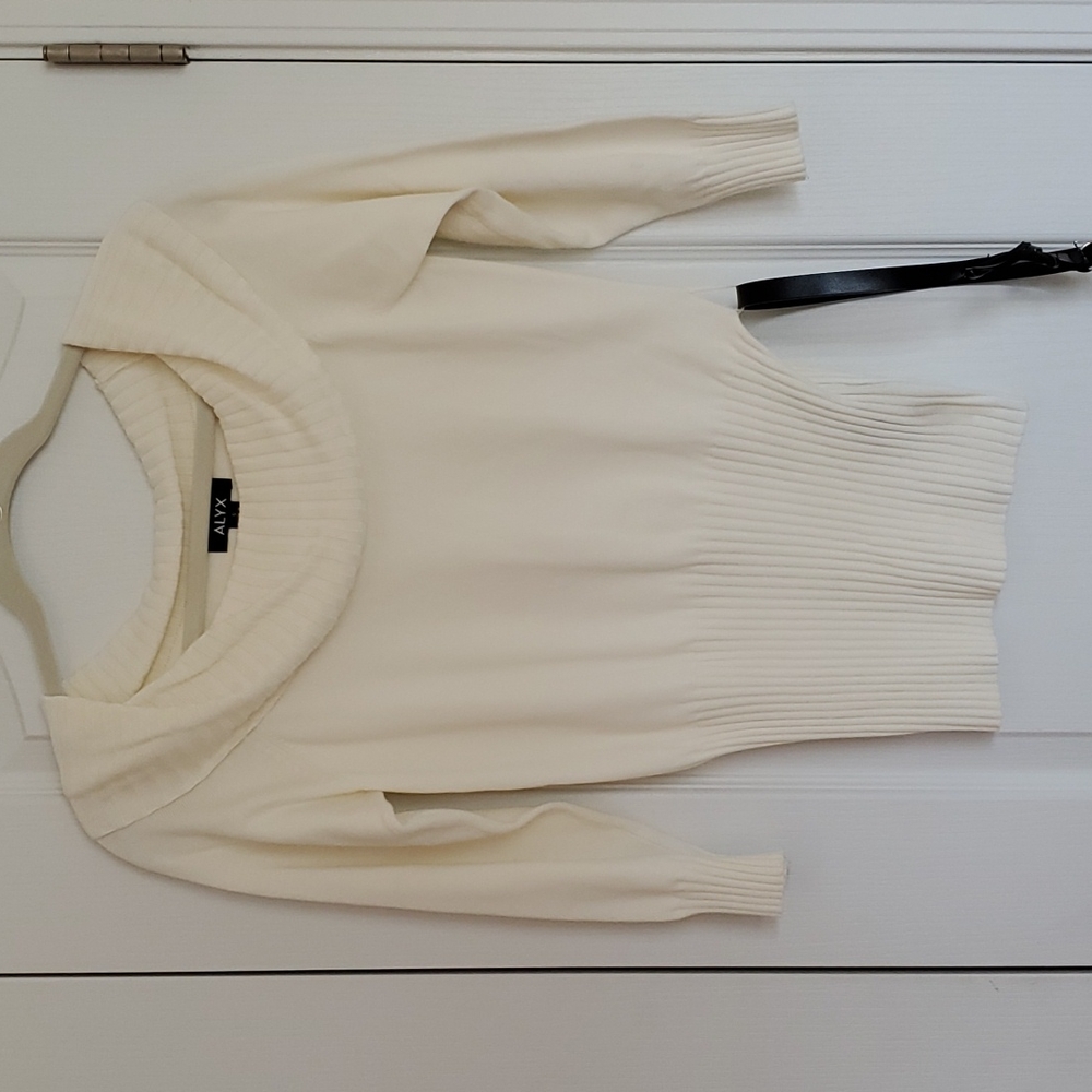 ALYX Women's 3/4 sleeve cowl neck sweater size Small.